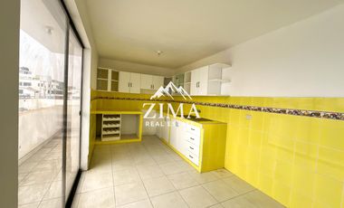 Se Vende Amplia Casa con Piscina como Terreno en Tercera Fila de Playa Pulpos, 636mt2