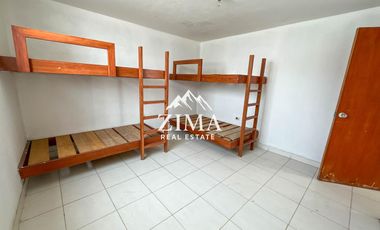 Se Vende Amplia Casa con Piscina como Terreno en Tercera Fila de Playa Pulpos, 636mt2