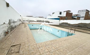 Se Vende Amplia Casa con Piscina como Terreno en Tercera Fila de Playa Pulpos, 636mt2