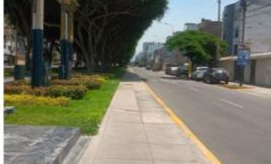 VENTA DE COCHERA EN  SURCO
