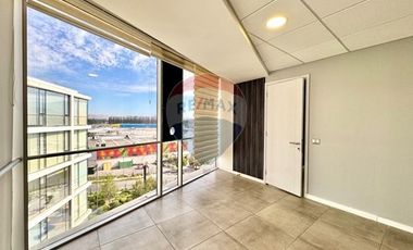 ARRIENDO Oficina Av. Chicureo 2 Ambientes