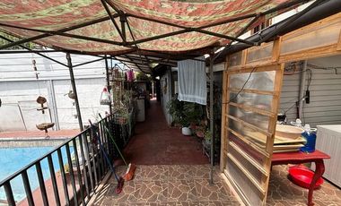 Casa con piscina ideal inversión en Conchalí