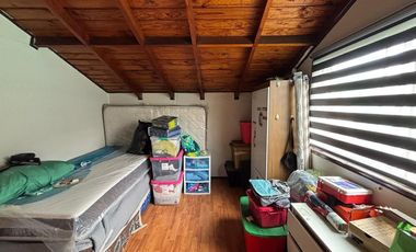 Casa con piscina ideal inversión en Conchalí