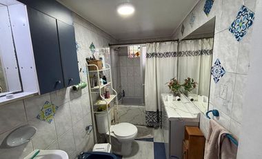 Casa con piscina ideal inversión en Conchalí