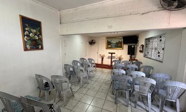 Casa con piscina ideal inversión en Conchalí