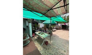 Casa con piscina ideal inversión en Conchalí