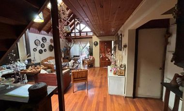 Casa con piscina ideal inversión en Conchalí