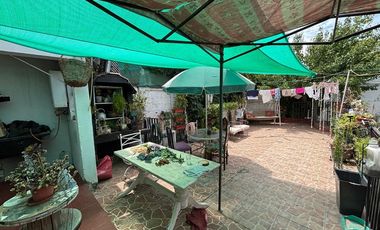 Casa con piscina ideal inversión en Conchalí