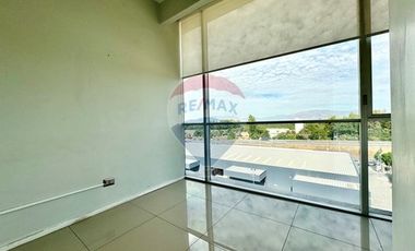 ARRIENDO Oficina Av. Chicureo 2 Ambientes