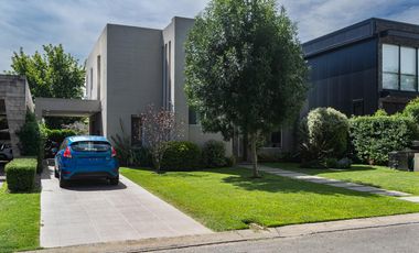 Casa en Brisas de Adrogue