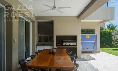 Casa en Brisas de Adrogue