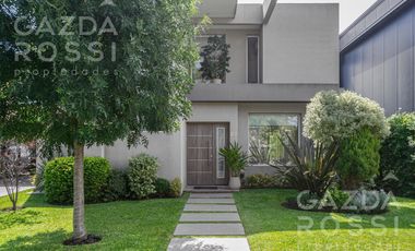 Casa en Brisas de Adrogue