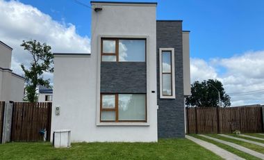 MAUEL BUSTOS HUERTA 03300