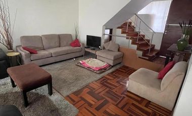 ¡UBICADA EN SURCO! VENTA EN CASA DE 3 PISOS
