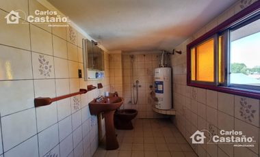 Solido Chalet 7 Amb. 300m2 De Lote Y 35m De Fondo, Play-room y 3 baños