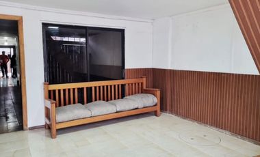 SECTOR CENTRO, A PASOS DE COLEGIOS Y AVENIDAS