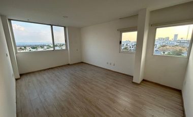 Se renta departamento amplio en Life Juriquilla, Querétaro