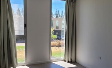 Departamento 4 ambientes en PB en  La Mansa, Islas del Golf