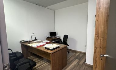 Oficina en venta o renta Manacar