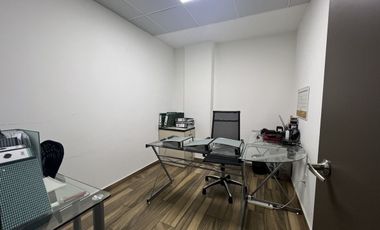 Oficina en venta o renta Manacar