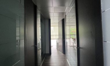 Oficina en venta o renta Manacar