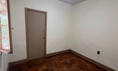 VENDEMOS AMPLIA CASA EN 1 ORIENTE ENTRE 5 Y 6 NORTE