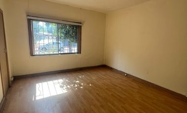 VENDEMOS AMPLIA CASA EN 1 ORIENTE ENTRE 5 Y 6 NORTE
