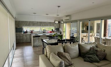 Alquiler - Casa en Country Barrancas de Iraola