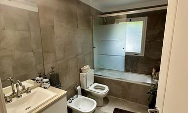 Alquiler - Casa en Country Barrancas de Iraola