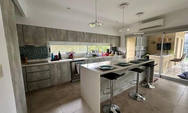 Alquiler - Casa en Country Barrancas de Iraola