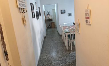 Departamento tres ambientes en Loria 185 , a 200 mts. de la estación de FFGR