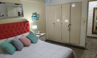 Departamento tres ambientes en Loria 185 , a 200 mts. de la estación de FFGR