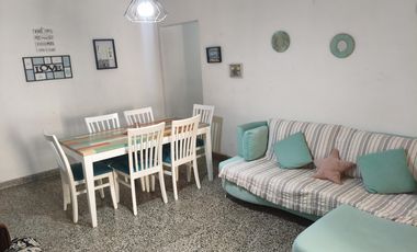 Departamento tres ambientes en Loria 185 , a 200 mts. de la estación de FFGR