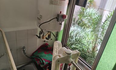 Departamento tres ambientes en Loria 185 , a 200 mts. de la estación de FFGR