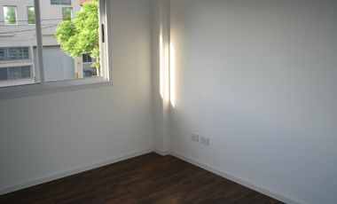 Departamento 2 ambientes con cochera en edificio nuevo