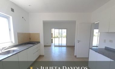 Casa en Venta/Alquiler 5 Ambientes Puertos del Lago Barrio Vistas