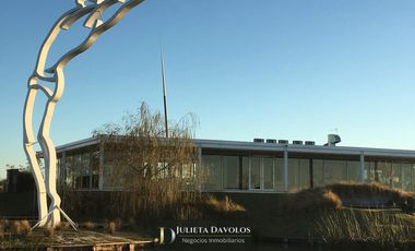 Casa en Venta/Alquiler 5 Ambientes Puertos del Lago Barrio Vistas
