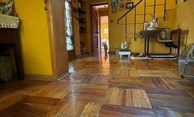 CASA EN VENTA DE 5 DORM. EN TALCA
