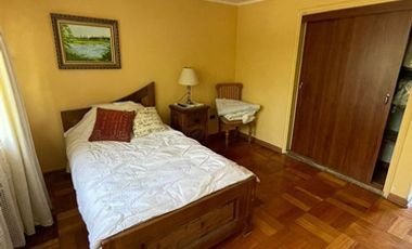 CASA EN VENTA DE 5 DORM. EN TALCA