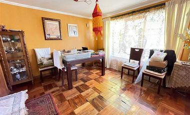 CASA EN VENTA DE 5 DORM. EN TALCA
