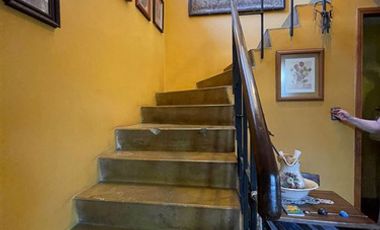 CASA EN VENTA DE 5 DORM. EN TALCA