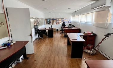 PROPIEDAD INDUSTRIAL CON BOEGAS / AV. MARATHON / MACUL