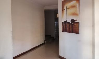 CÓMODO Y AMPLIO DEPARTAMENTO