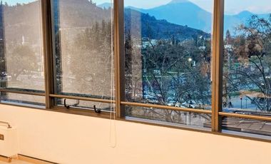 METRO PEDRO DE VALDIVIA / ANDRÉS BELLO