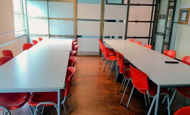 METRO PEDRO DE VALDIVIA / ANDRÉS BELLO