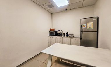 METRO PEDRO DE VALDIVIA / ANDRÉS BELLO