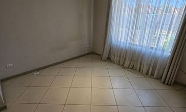 SE VENDE CASA EN VALLES DEL COUNTRY