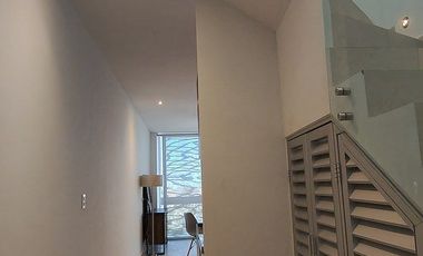 Penthouse amueblado en renta en Temozón Norte