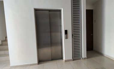 Penthouse amueblado en renta en Temozón Norte