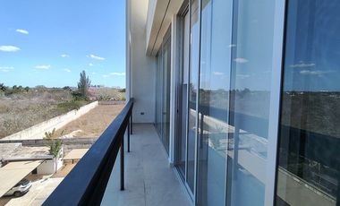Penthouse amueblado en renta en Temozón Norte